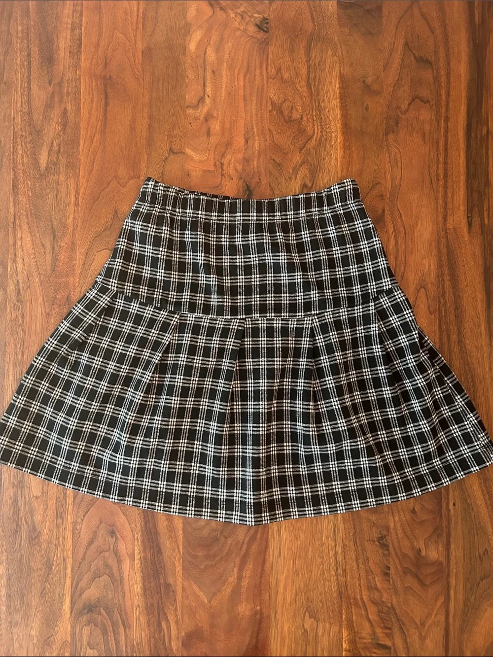 Bonnie Jean: Girls Cream Cable-Knit Sweater and pleated plaid skirt